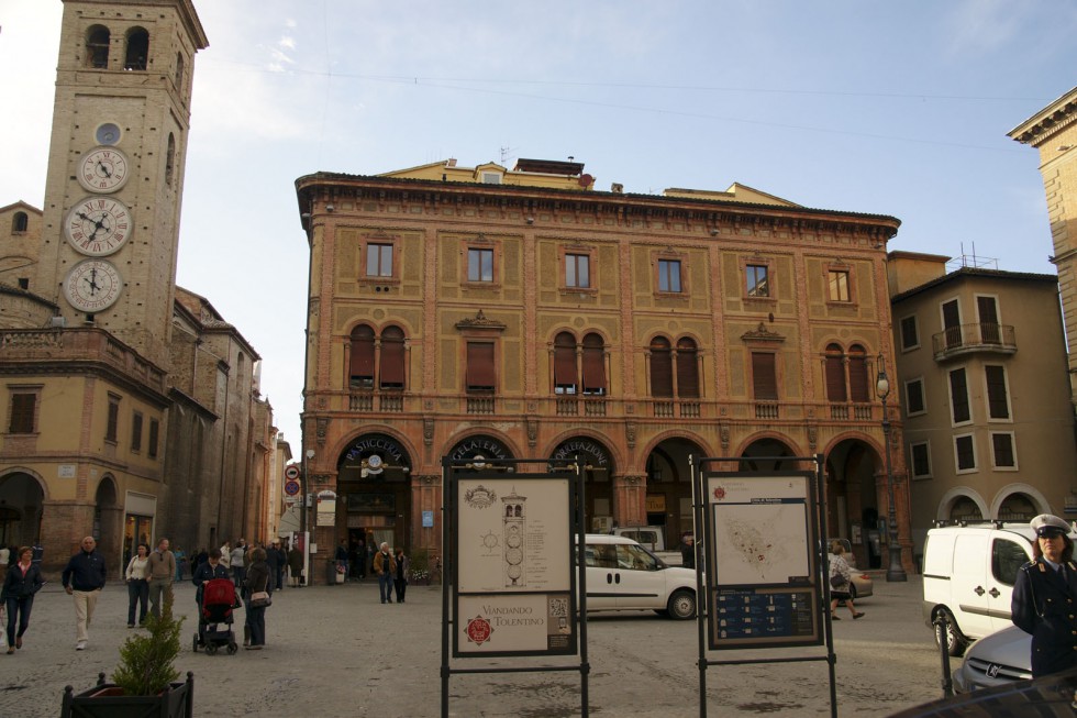 Clicca per vedere l'immagine alla massima grandezza